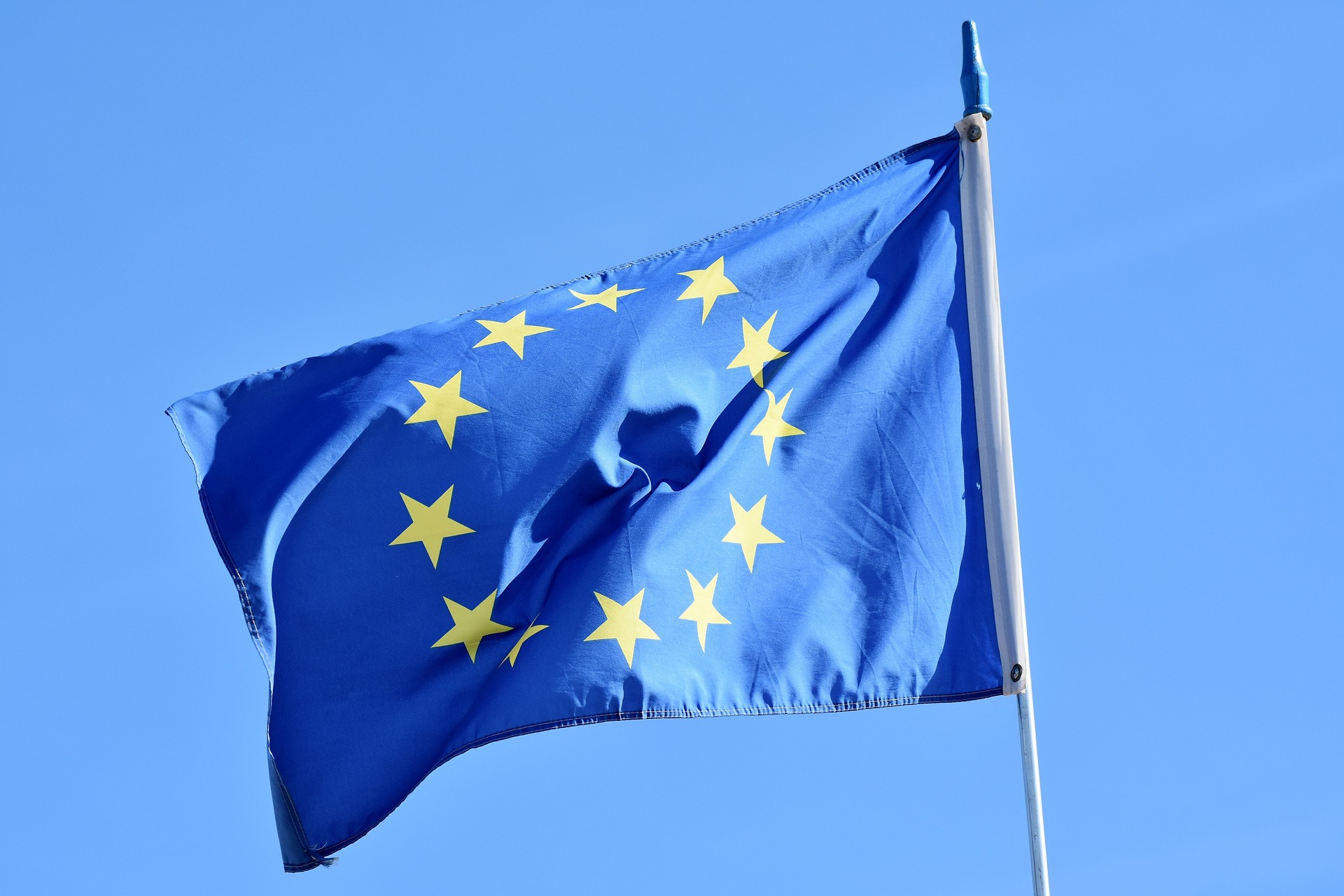 AB UKRAYNA ILE VERGISIZ TICARETI SÜRDÜRMEYE HAZIRLANIYOR