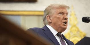 Trump Japonyaya yüzde 15lik gümrük vergisi anlaşmasını imzaladı